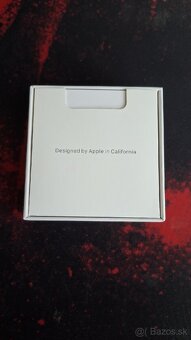 AirPods 4 s ANC - 3