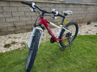 Bicykel Ghost Missy 24 -nové plášte - 3