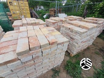 Stare tehly Senec - 3