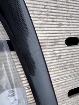 Lišta na pristrojovku Škoda Octavia 2 RS Carbon dekor - 3
