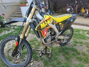 SUZUKI RMZ 250 - 3
