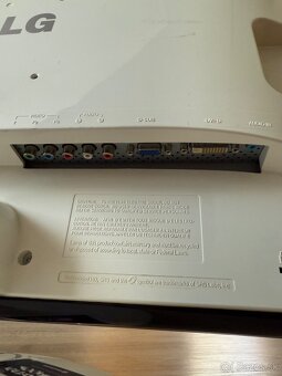 LG Flatron monitor - 3