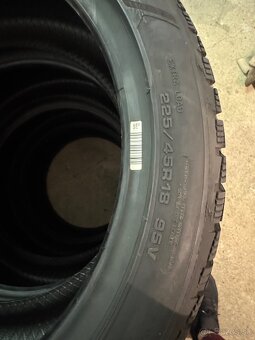 225/45/r18 zimné pneumatiky Goodyear - 3