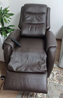 Kozene elektricky polohovatelne kreslo - 3