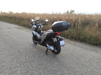Honda ADV 350 - 3