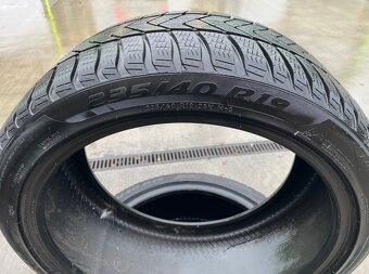 235/40 R19 zimné Pirelli - 3