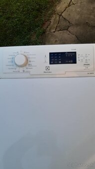 Práčka Elektrolux Flexcare - 3