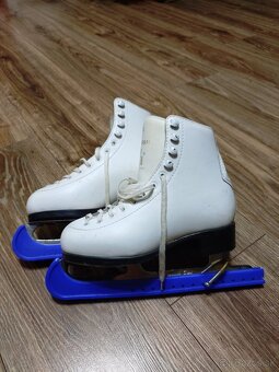 dievčenské korcule č. 32 - 3