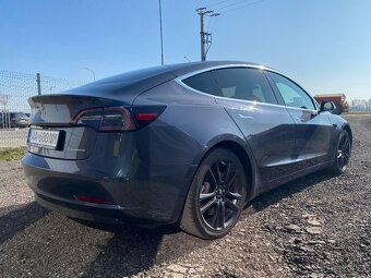 Tesla Model 3 Dual Motor - 3