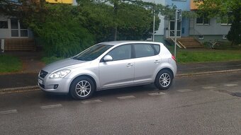 Kia ceed 1,6 benzín výkon 93kw r.v.2008 - 3