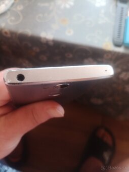 Predám Sony Xperia XA2 - 3