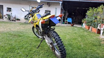 Suzuki DR-Z400S - 3