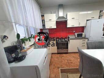 Elegantný 2-izbový byt s pozemkom a s parkovacím státím - 3