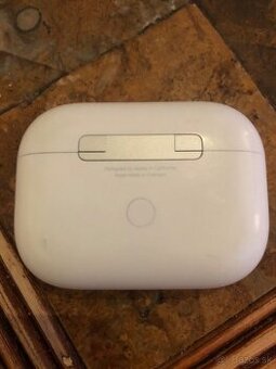 Apple AirPods Pro - 3