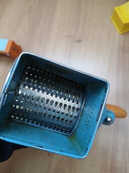 Mlynček na pečivo retro - 3