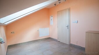 Prenajmem kancelárske/obchodné priestory v centre Stropkova - 3