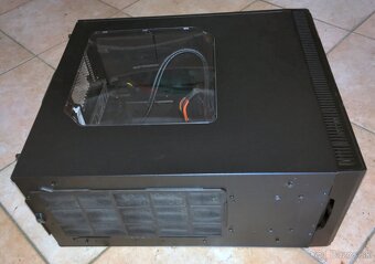 Predám PC skrinku so sieťovým zdrojom HX750 - 3