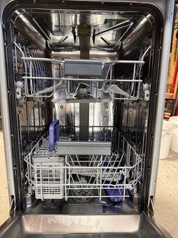 Predám umývačku riadu Beko DFS28021X - 3