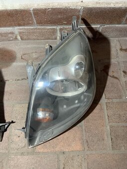 FORD FIESTA PREDNE SVETLA MK5 - 3