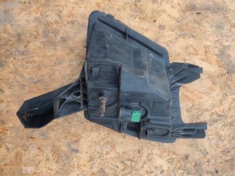 Predná pravá hmlovka Peugeot 407 - 3