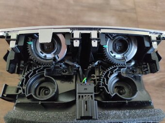 Zadné výduchy klimatizácie Audi A6 - 3