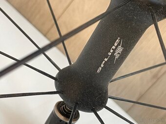 Dt Swiss PRC 1400 karbonove kolesa + kazeta sram red 1190 - 3