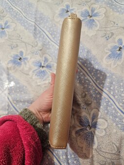 Krasna nova velka zlata penazenka Mary Kay - 3