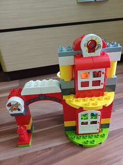 Lego Duplo hasičská stanica 10903 - 3