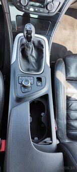 Opel Insignia 2.0 CDTI 118kw r.v.2009 - 3