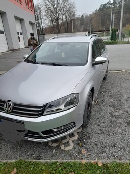 Predám VW Passat B7 4x4 combi automat 125kw - 3