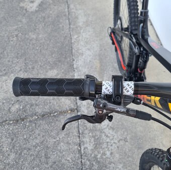 Trek Rail 9.8 XT - 3