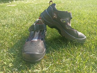 Nové pracovné topánky s oceľovou špicou - 3