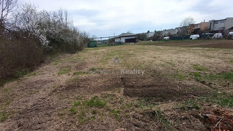 top cenaNa predaj stavebný pozemok v malebnej obci Hosťová - 3