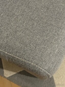 Rozkladacie pohovka v sivej farbe - 3