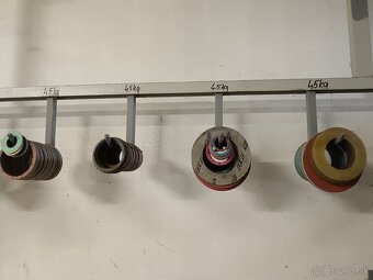 Tesnenie, váha a lampy - 3