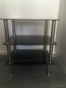 Skleneny TV stolik - 3