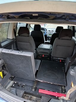 Predám VW Touran 1.9tdi.77 kw bxe. - 3