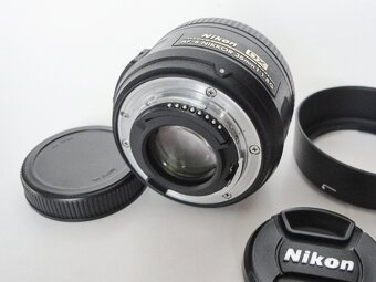 Nikon DX 35mm 1:1,8G. - 3