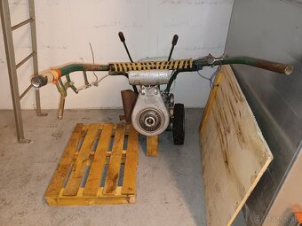 Predám malotraktor kosačku - 3