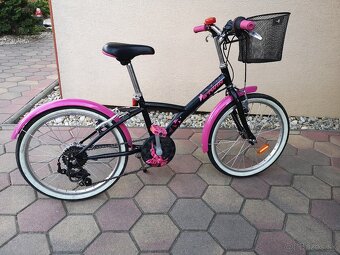 Detský bicykel s prilbou a košíkom - 3