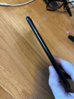 iPhone SE 2020 64GB - 3