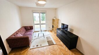 Na predaj 2-izbový byt po kompletnej rekonštrukcii,... - 3