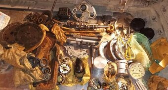 Originální nové díly z vojenského depozitu Dněpr Ural K750 - 3