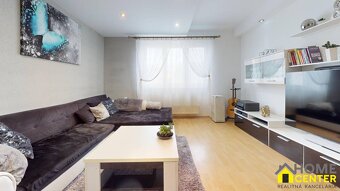 NA PREDAJ ZREKONŠTRUOVANÝ 3 IZBOVÝ BYT NA UL. BUDOVATEĽSKÁ, - 3