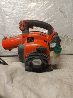 Husqvarna 125 BV  fúkár na listie - 3
