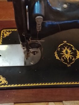 Starožitny šijací stroj - 3
