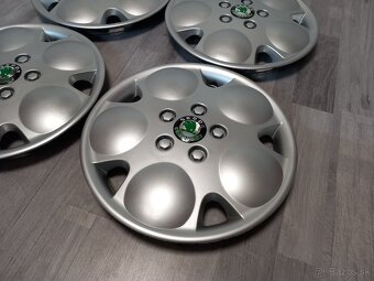 Dobové puklice Bouli, Škoda sada - 3