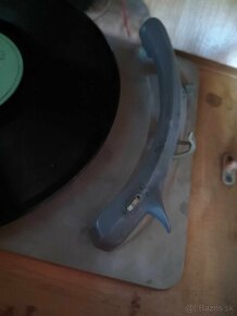 Starý gramofón - 3