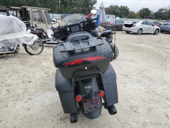 Indian Roadmaster Dark Horse - 3