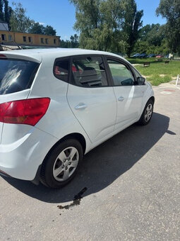 Kia Venga - 3